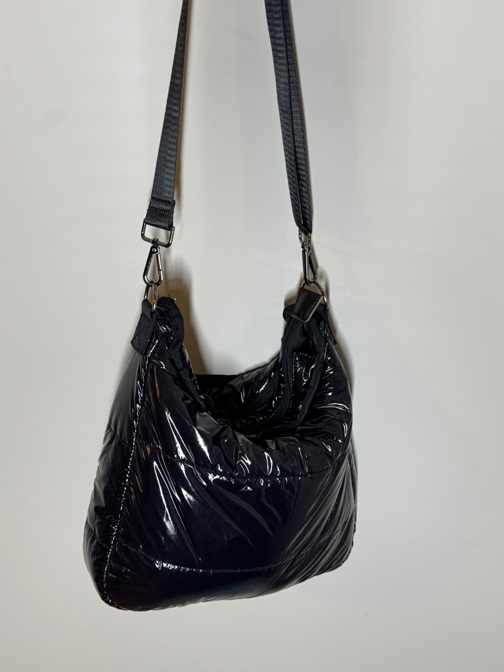 Haute Shore Women's Perri Noir Puffer Crossbody Bag - Picture 4 of 9